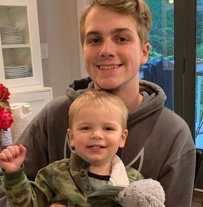 Meet your Posher, Robin